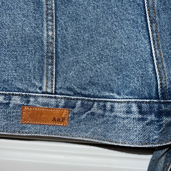 A&F Denim Jacket - Picture 5 of 10